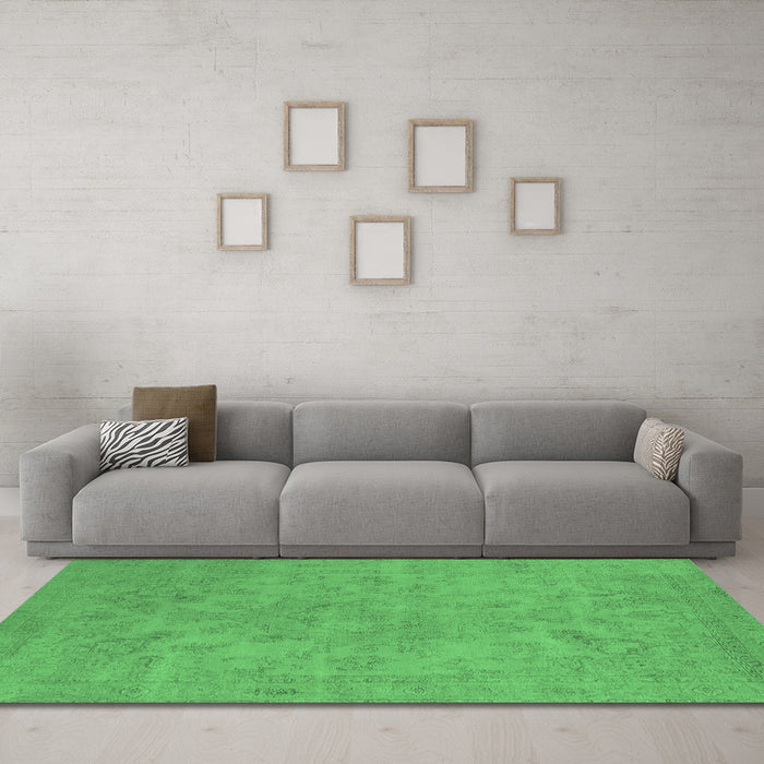 Machine Washable Oriental Emerald Green Industrial Area Rugs in a Living Room,, wshurb2170emgrn