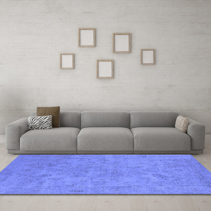 Machine Washable Oriental Blue Industrial Rug in a Living Room, wshurb2170blu