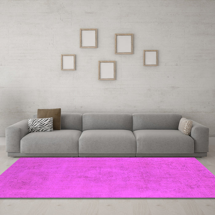 Machine Washable Oriental Pink Industrial Rug in a Living Room, wshurb2171pnk
