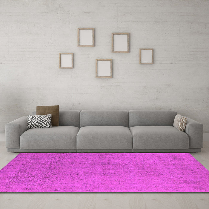 Machine Washable Oriental Pink Industrial Rug in a Living Room, wshurb2173pnk