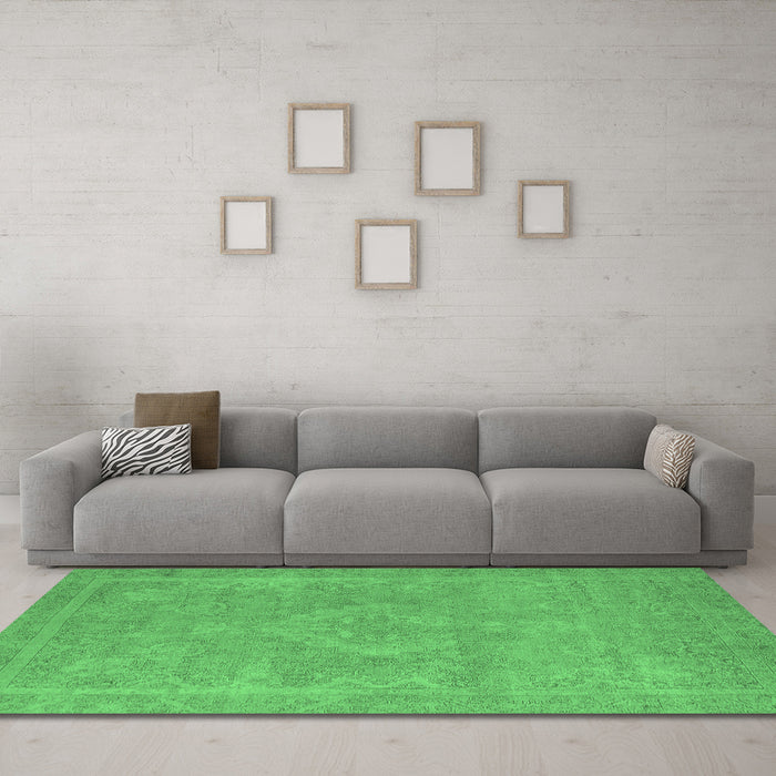 Machine Washable Oriental Emerald Green Industrial Area Rugs in a Living Room,, wshurb2175emgrn