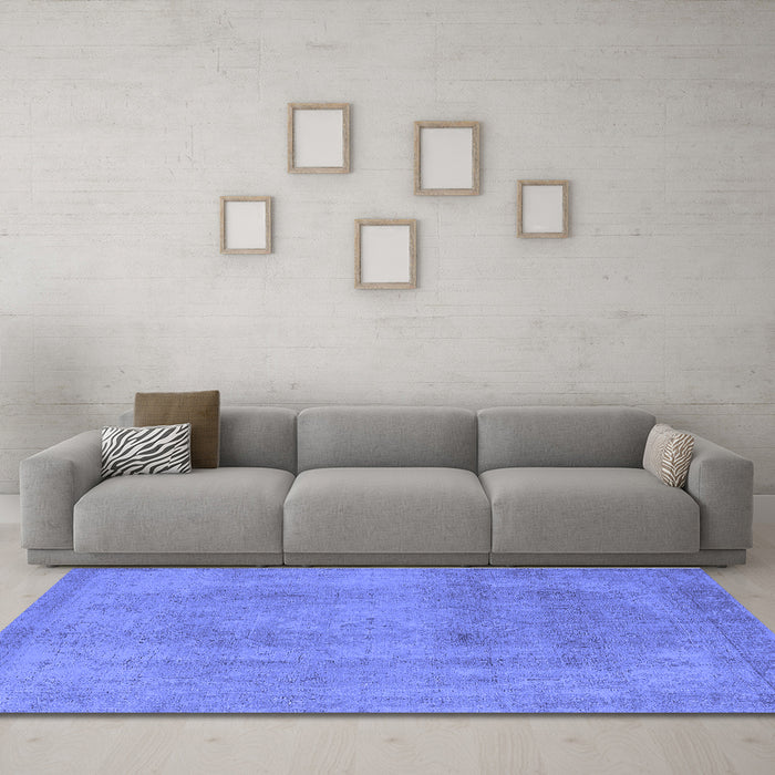 Machine Washable Oriental Blue Industrial Rug in a Living Room, wshurb2177blu