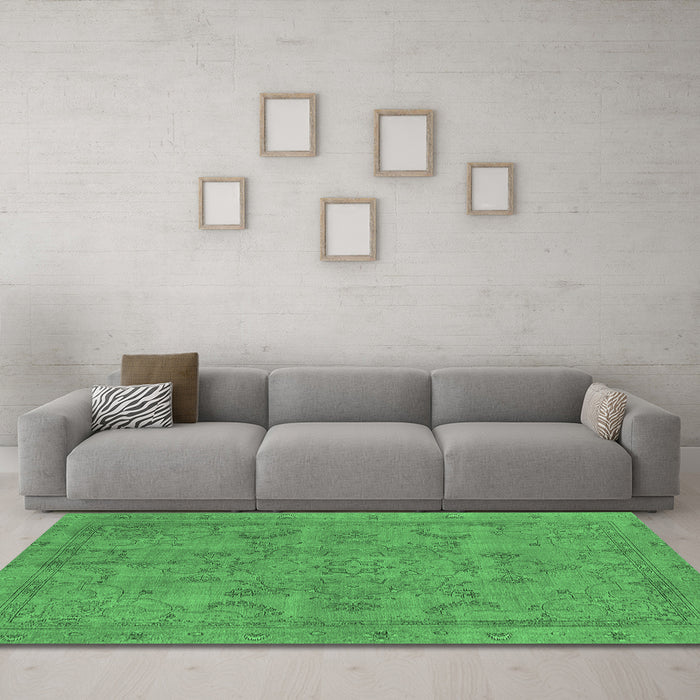 Machine Washable Oriental Emerald Green Industrial Area Rugs in a Living Room,, wshurb2178emgrn