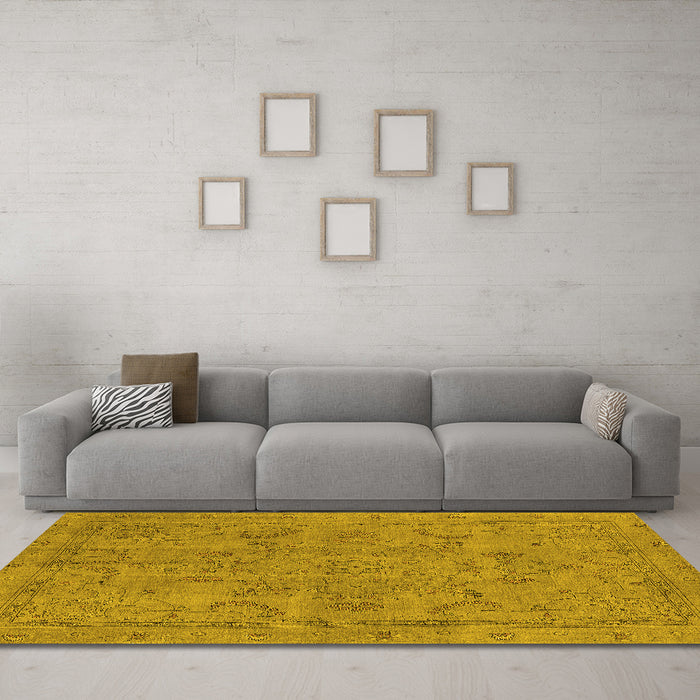 Machine Washable Oriental Yellow Industrial Rug in a Living Room, wshurb2178yw