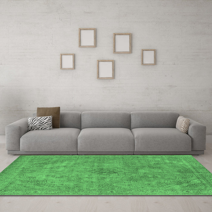 Machine Washable Oriental Emerald Green Industrial Area Rugs in a Living Room,, wshurb2182emgrn