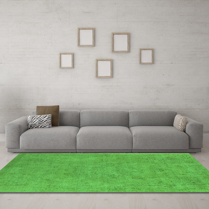 Machine Washable Oriental Green Industrial Area Rugs in a Living Room,, wshurb2184grn