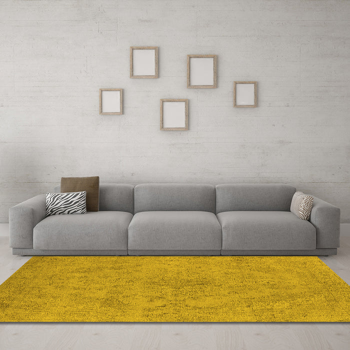 Machine Washable Oriental Yellow Industrial Rug in a Living Room, wshurb2187yw