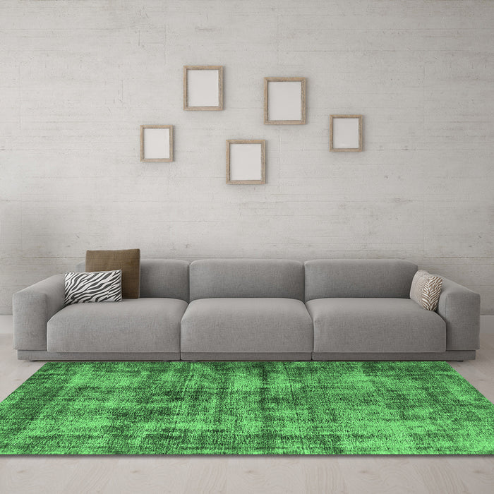 Machine Washable Oriental Emerald Green Industrial Area Rugs in a Living Room,, wshurb2191emgrn