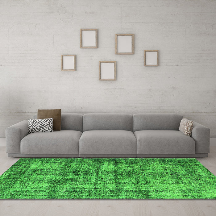 Machine Washable Oriental Green Industrial Area Rugs in a Living Room,, wshurb2191grn