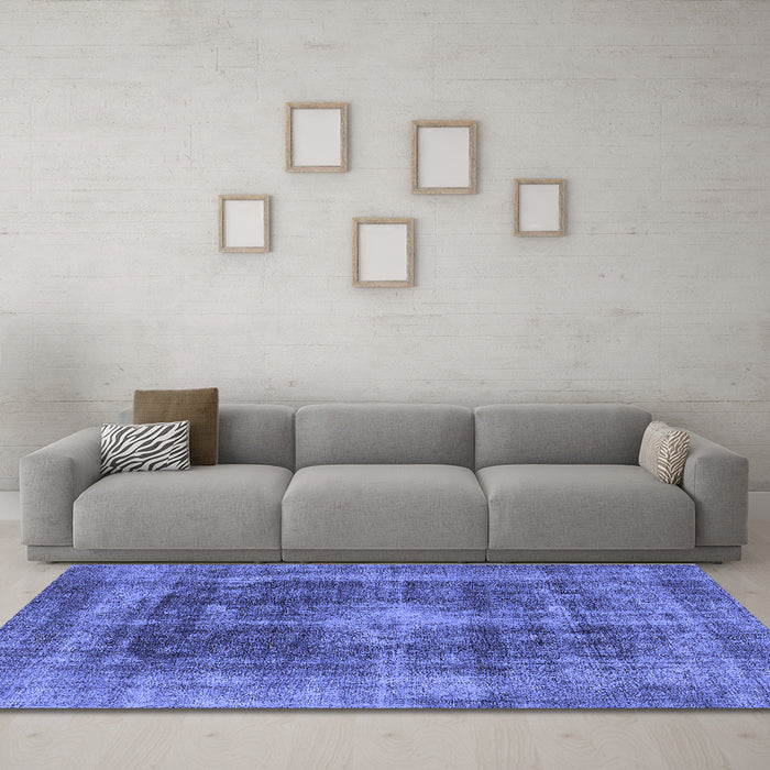 Machine Washable Oriental Blue Industrial Rug in a Living Room, wshurb2193blu