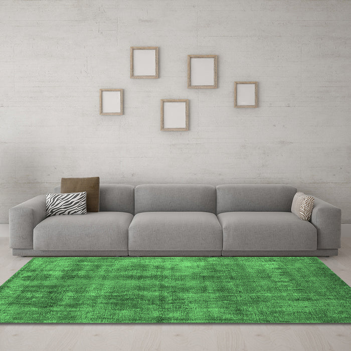 Machine Washable Oriental Emerald Green Industrial Area Rugs in a Living Room,, wshurb2194emgrn