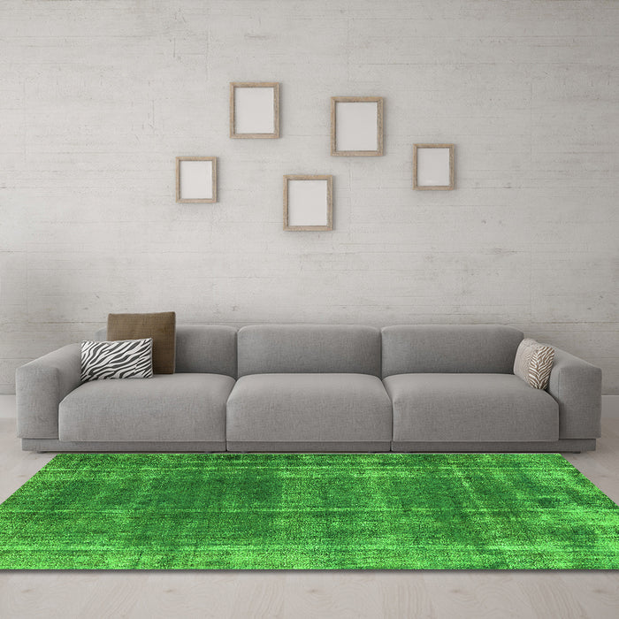 Machine Washable Oriental Green Industrial Area Rugs in a Living Room,, wshurb2198grn