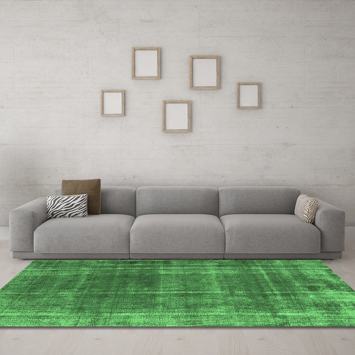 Machine Washable Oriental Emerald Green Industrial Area Rugs in a Living Room,, wshurb2198emgrn