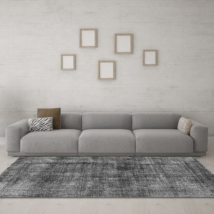 Machine Washable Oriental Gray Industrial Rug in a Living Room,, wshurb2199gry