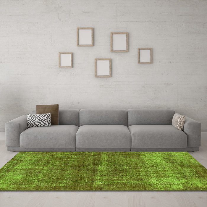 Machine Washable Oriental Green Industrial Area Rugs in a Living Room,, wshurb2200grn