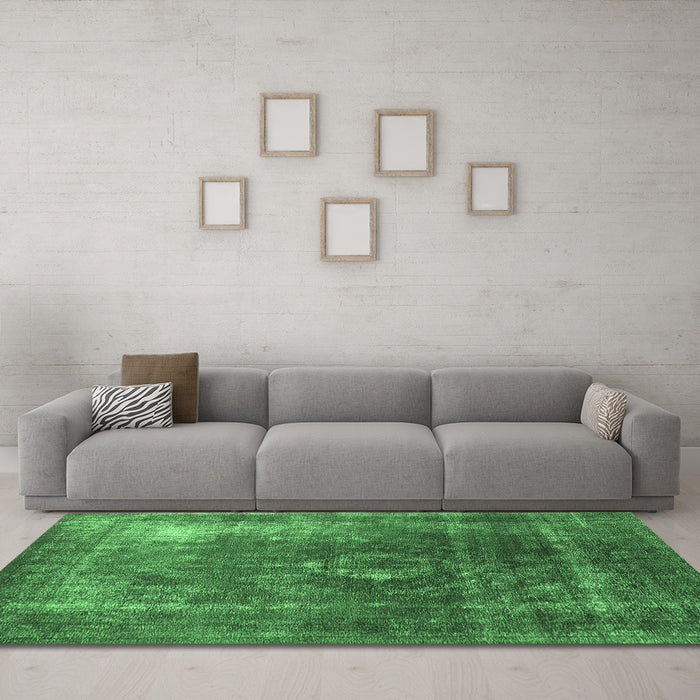 Machine Washable Oriental Emerald Green Industrial Area Rugs in a Living Room,, wshurb2204emgrn