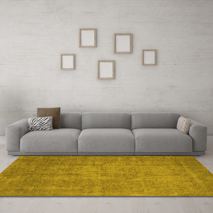 Machine Washable Oriental Yellow Industrial Rug in a Living Room, wshurb2205yw