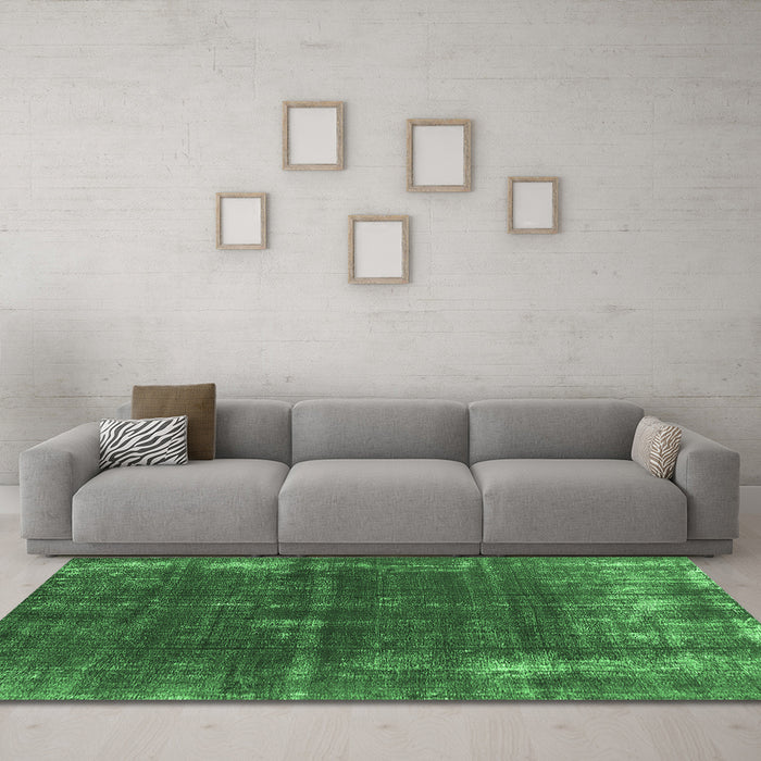 Machine Washable Oriental Emerald Green Industrial Area Rugs in a Living Room,, wshurb2207emgrn