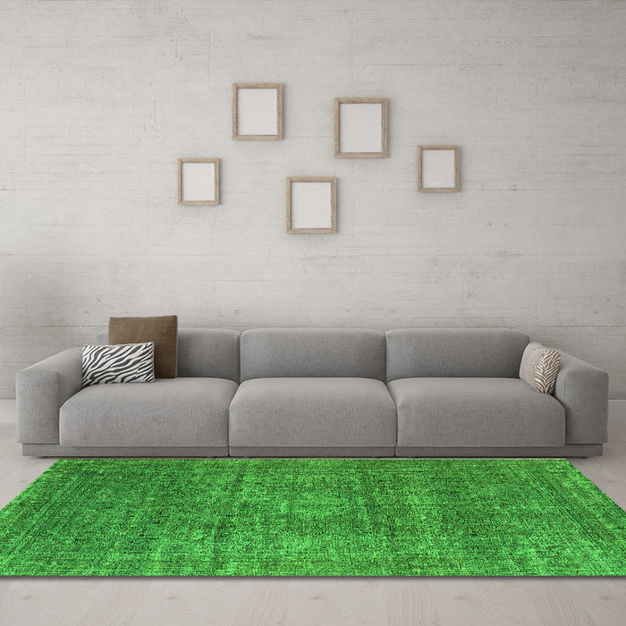 Machine Washable Oriental Green Industrial Area Rugs in a Living Room,, wshurb2208grn