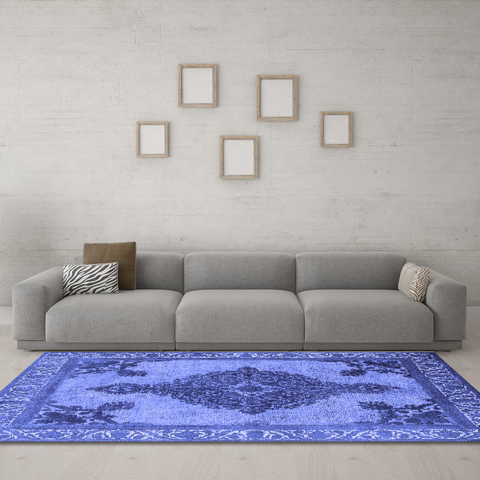 Machine Washable Oriental Blue Industrial Rug in a Living Room, wshurb2209blu