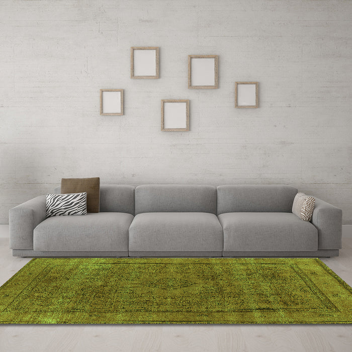 Machine Washable Oriental Green Industrial Area Rugs in a Living Room,, wshurb2210grn