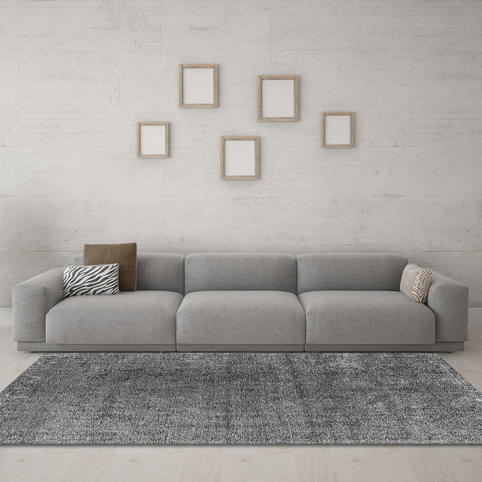 Machine Washable Oriental Gray Industrial Rug in a Living Room,, wshurb2211gry