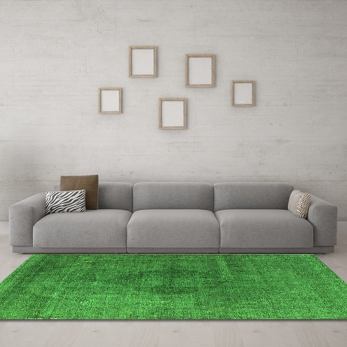 Machine Washable Oriental Green Industrial Area Rugs in a Living Room,, wshurb2216grn