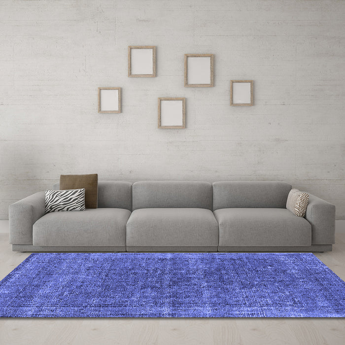 Machine Washable Oriental Blue Industrial Rug in a Living Room, wshurb2217blu