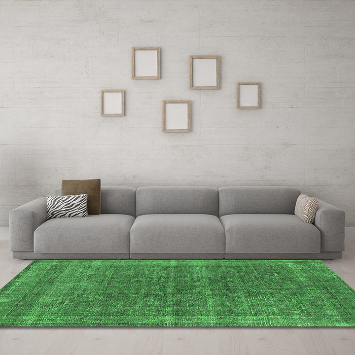 Machine Washable Oriental Emerald Green Industrial Area Rugs in a Living Room,, wshurb2217emgrn