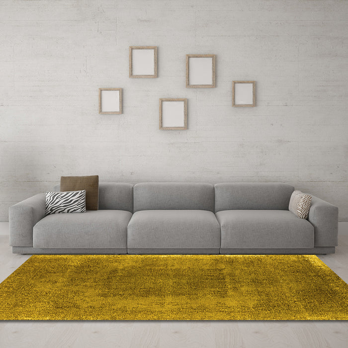 Machine Washable Oriental Yellow Industrial Rug in a Living Room, wshurb2219yw