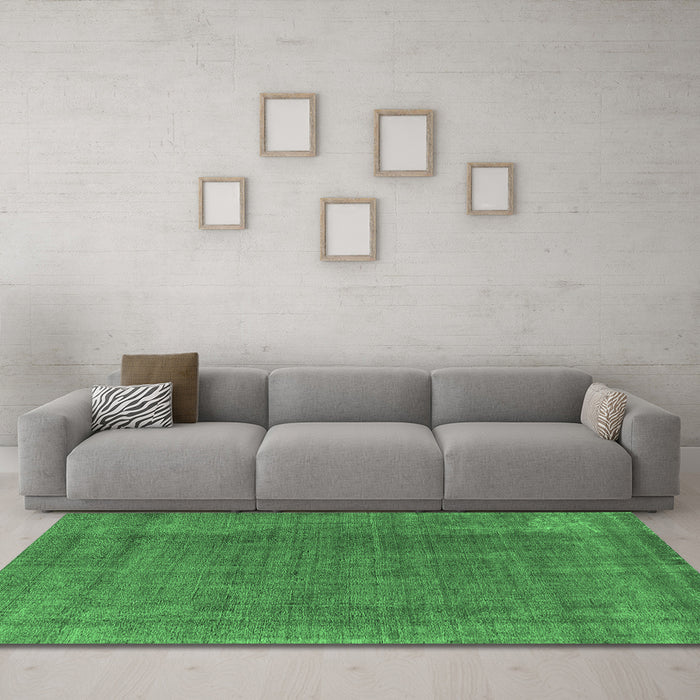 Machine Washable Oriental Emerald Green Industrial Area Rugs in a Living Room,, wshurb2221emgrn