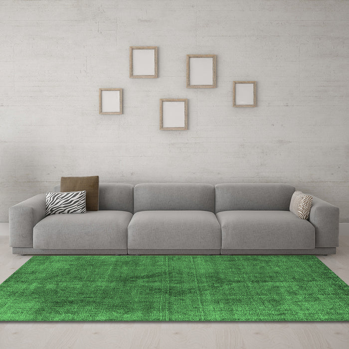 Machine Washable Oriental Emerald Green Industrial Area Rugs in a Living Room,, wshurb2224emgrn