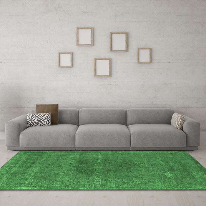 Machine Washable Oriental Emerald Green Industrial Area Rugs in a Living Room,, wshurb2225emgrn