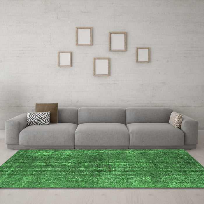 Machine Washable Oriental Emerald Green Industrial Area Rugs in a Living Room,, wshurb2231emgrn