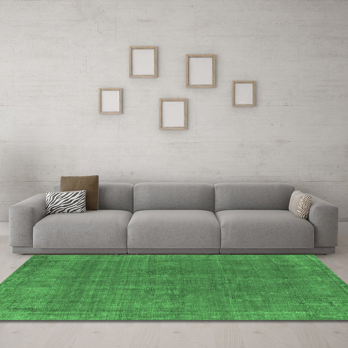 Machine Washable Oriental Emerald Green Industrial Area Rugs in a Living Room,, wshurb2236emgrn