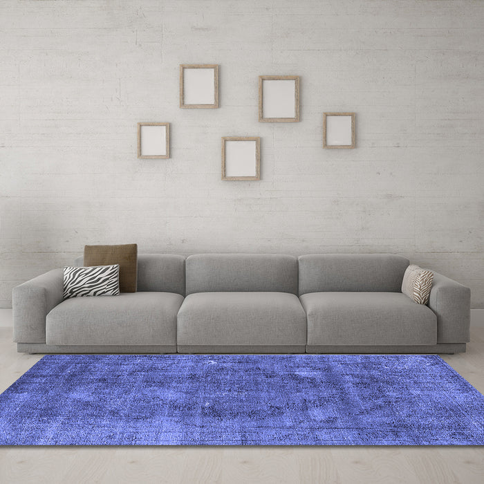 Machine Washable Oriental Blue Industrial Rug in a Living Room, wshurb2240blu