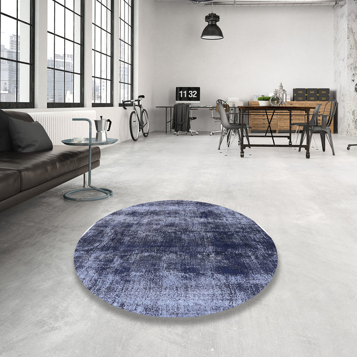 Round Mid-Century Modern Light Purple Blue Oriental Rug in a Office, urb2245