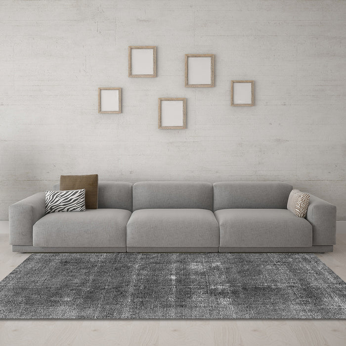 Machine Washable Oriental Gray Industrial Rug in a Living Room,, wshurb2248gry