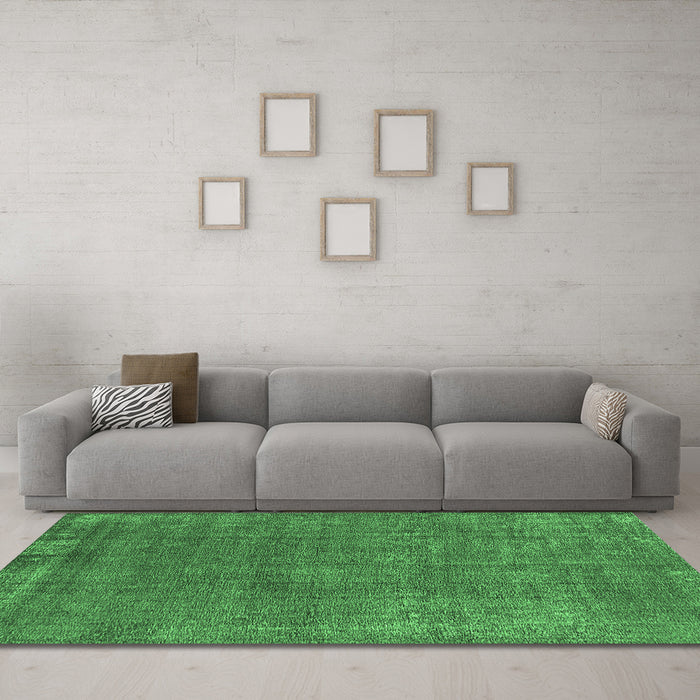 Machine Washable Oriental Emerald Green Industrial Area Rugs in a Living Room,, wshurb2249emgrn