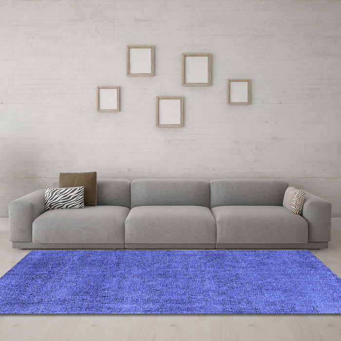 Machine Washable Oriental Blue Industrial Rug in a Living Room, wshurb2253blu