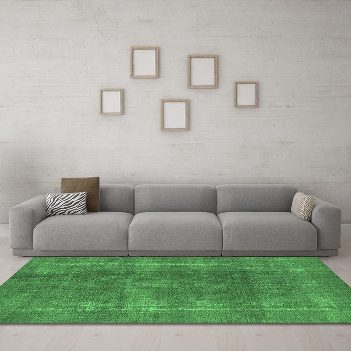 Machine Washable Oriental Emerald Green Industrial Area Rugs in a Living Room,, wshurb2254emgrn