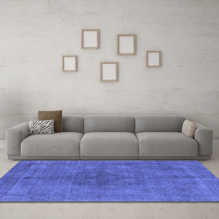 Machine Washable Oriental Blue Industrial Rug in a Living Room, wshurb2255blu