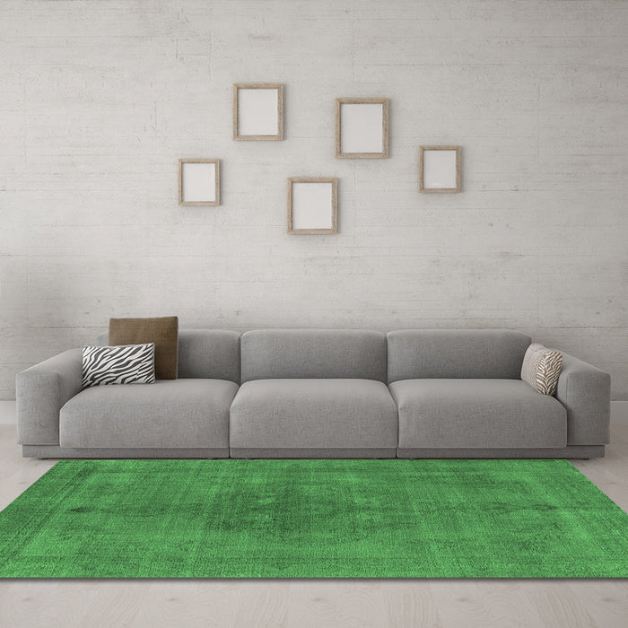 Machine Washable Oriental Emerald Green Industrial Area Rugs in a Living Room,, wshurb2255emgrn