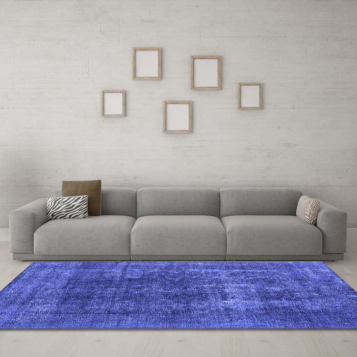 Machine Washable Oriental Blue Industrial Rug in a Living Room, wshurb2256blu