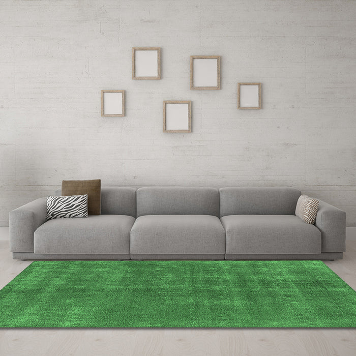 Machine Washable Oriental Emerald Green Industrial Area Rugs in a Living Room,, wshurb2258emgrn