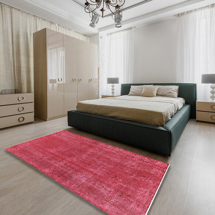 Mid-Century Modern Red Oriental Rug in a Bedroom, urb2258