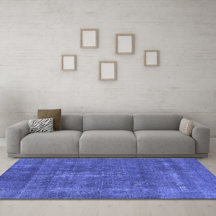 Machine Washable Oriental Blue Industrial Rug in a Living Room, wshurb2261blu