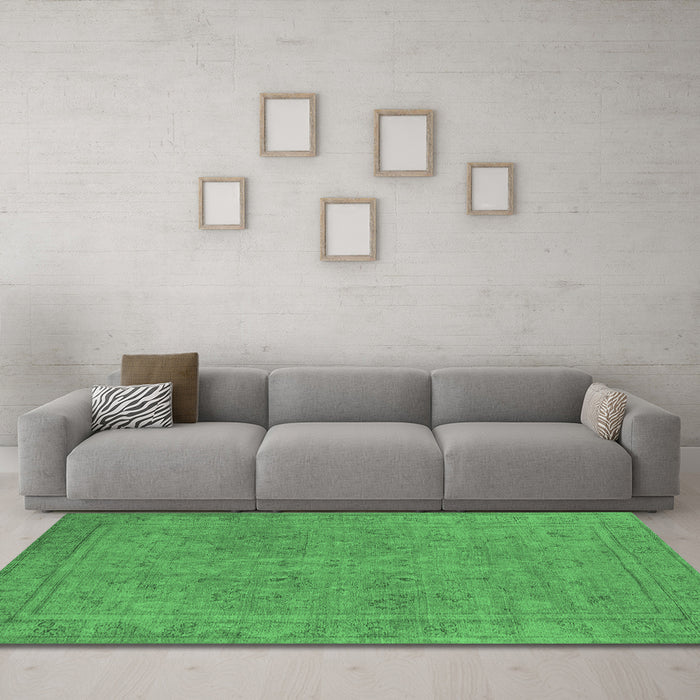 Machine Washable Oriental Emerald Green Industrial Area Rugs in a Living Room,, wshurb2264emgrn