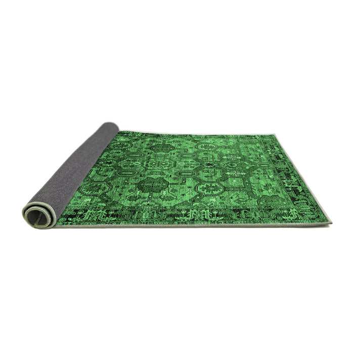 Sideview of Oriental Emerald Green Traditional Rug, urb2265emgrn