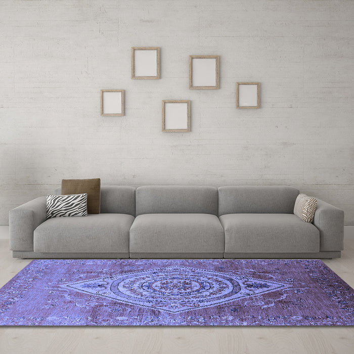 Machine Washable Oriental Blue Industrial Rug in a Living Room, wshurb2267blu